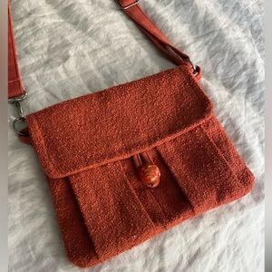 Carita Viola | Salmon Colored Textured Women's Bag